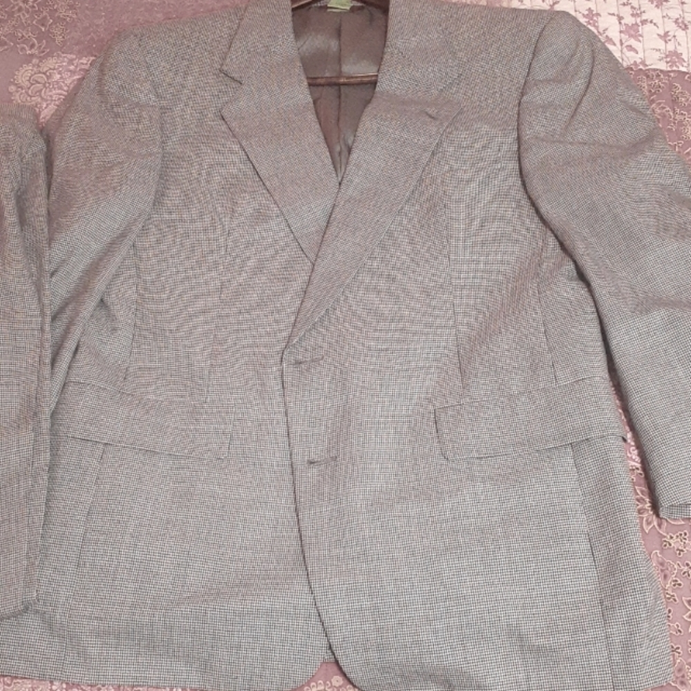 Men's 2 pc Houndstooth suit by Hart, Schaffer, & Marx @ Parisian